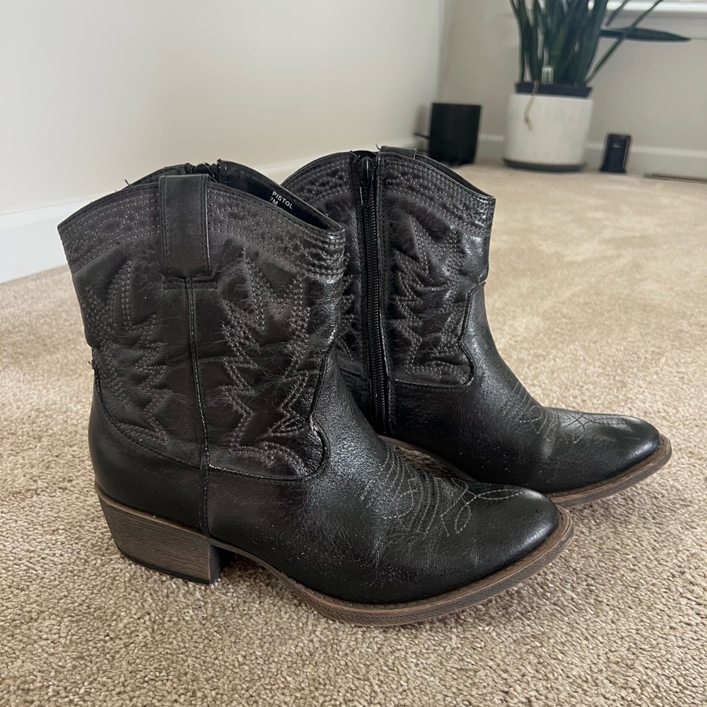 Coconuts By Matisse Pistol Cowboy Bootie - Black